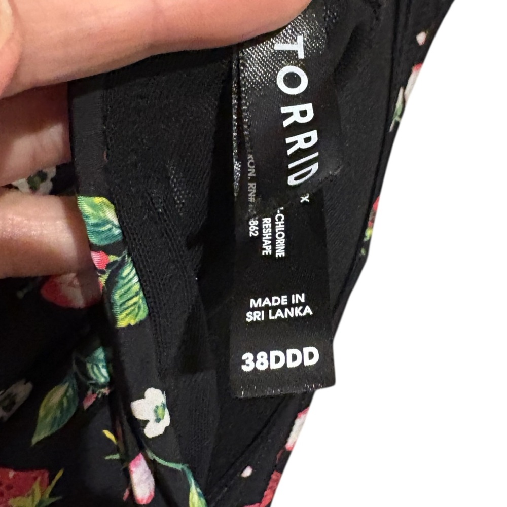 TORRID Women’s Perfect T-Shirt Bra Strawberry Bloom Rich Black Size 38DDD - Picture 10 of 10
